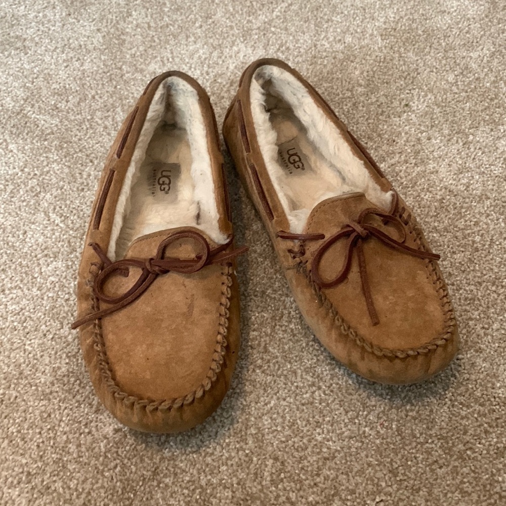 Ugh schestnut slippers. Size 8.